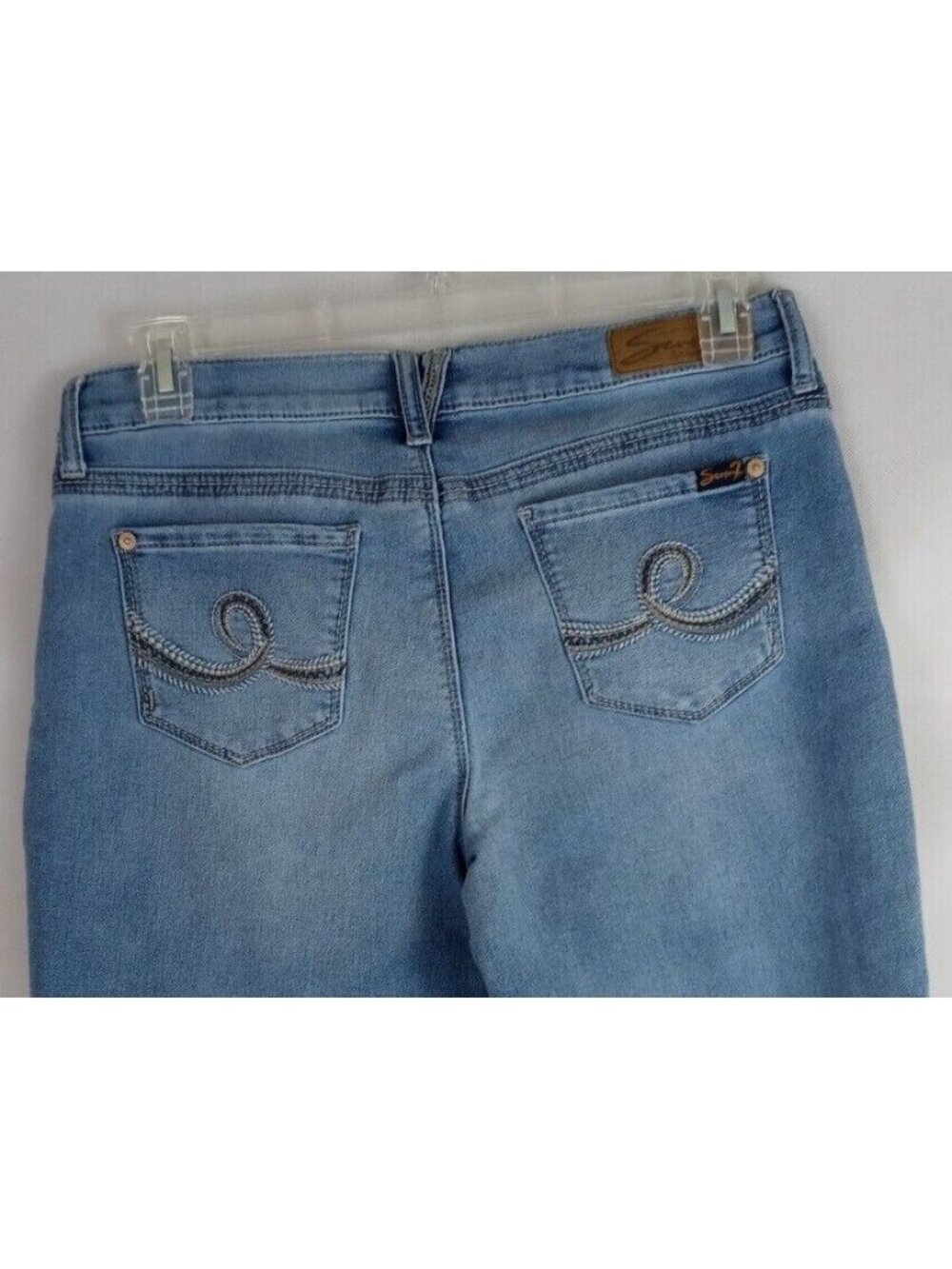 Seven 7 Girlfriend Embroidered Whiskered Distressed Capri Jeans Size 10